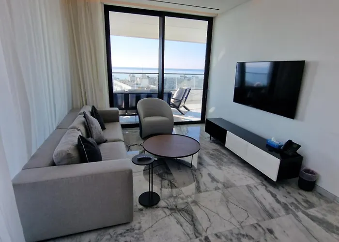 Icon - Private Aparthotel 4*